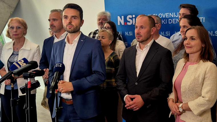 Matej Tonin danes in v jeseni nič več