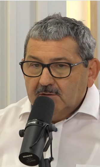 Robert Golob in Aleš Štrancar iz oči v oči – na sodišču