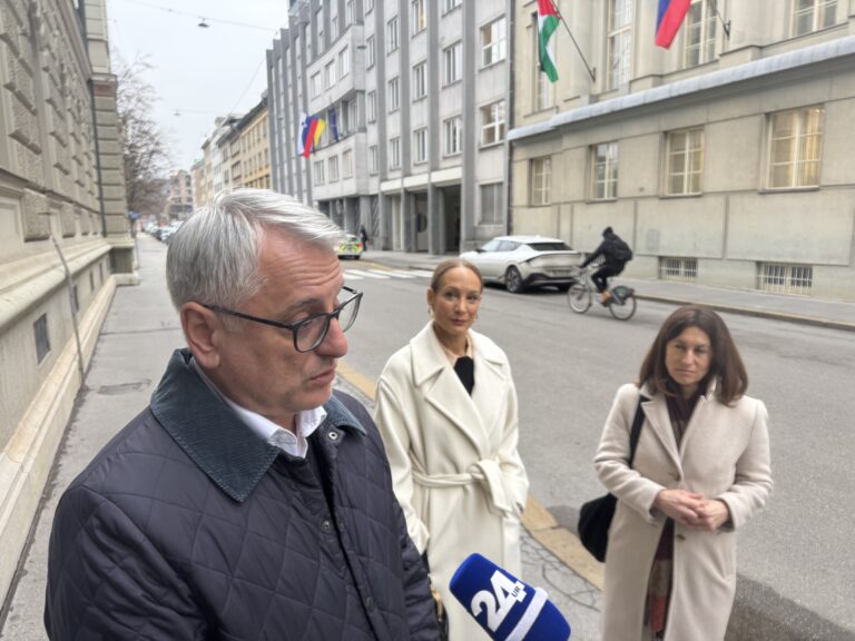 (V ŽIVO) “Z Milanom se jaz večkrat pogovarjam…” – Matjaž Han na vprašanje ali je dobil kakšen nasvet o povezovanju s Prebiličem “od zunaj”