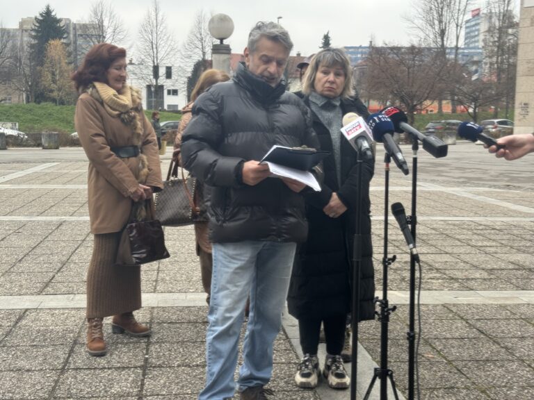 (VIDEO) Cerkveni davek – “Povračilni ukrep” za sodelovanje Katoliške cerkve v referendumski kampanji ali ….?