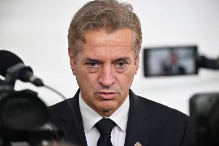 Zaradi izpustitve osumljenca za napad v Novem mestu krizni sestanek pri Golobu