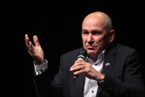 Botri: Janez Janša Zorana Jankovića “povišal” v “operativnega šefa slovenskega podzemlja”