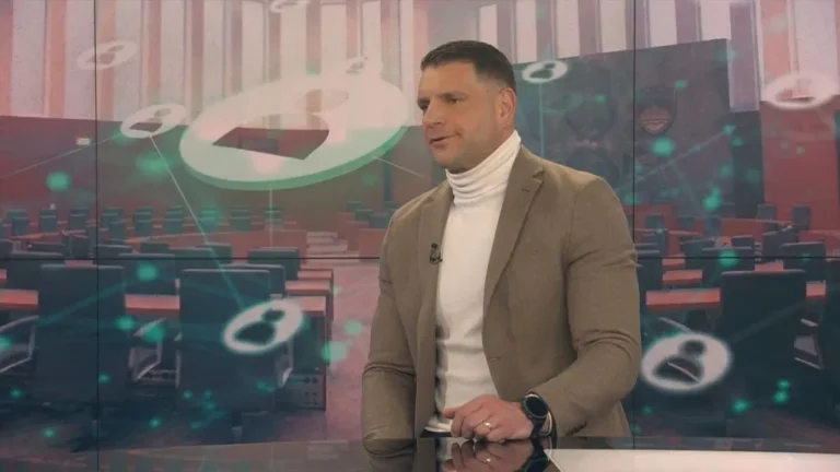 Sova in policija zanikata “ekskluzivo”, ki jo je samo pri Urošu Slaku, “ker je bil neprestano korekten do Resni.ce,” razkril Zoran Stevanović