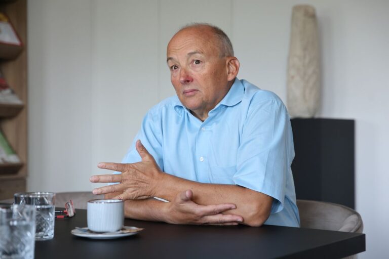 “Pogorelec je, kot del DVK, ves čas glasoval za nezakonita navodila ” – Ko Janez Janša Janeza Pogorelca pokliče na odgovornost