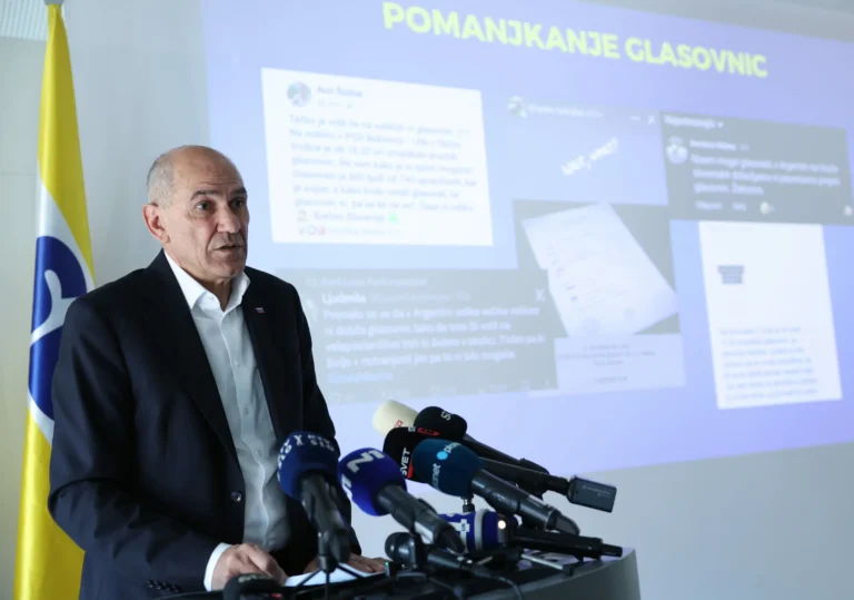 (V ŽIVO) Pred uradno potrditvijo rezultatov na DVK še najnovejši ugovor SDS