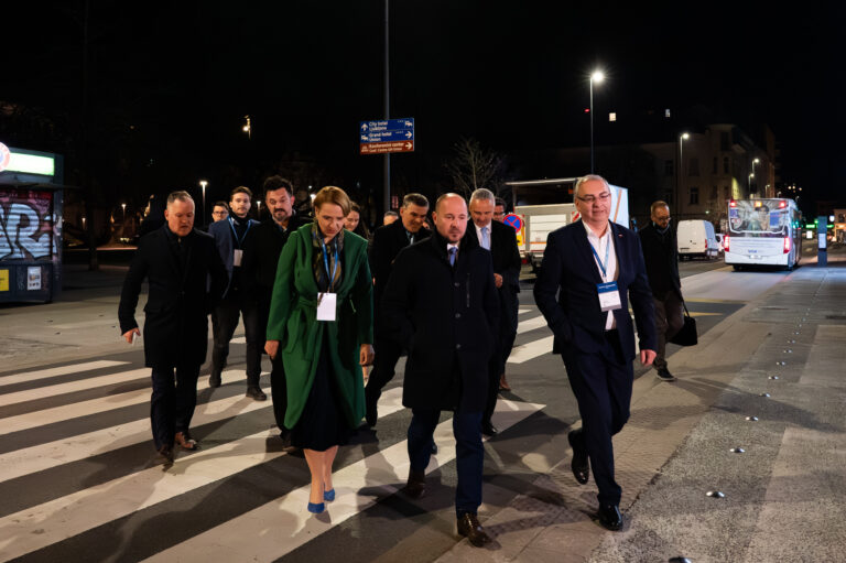 (VIDEO) “Zaupanje in voljo volivk in volivcev ste dolžni spoštovati” – Svoboda trojčku NSi, SLS in Fokus