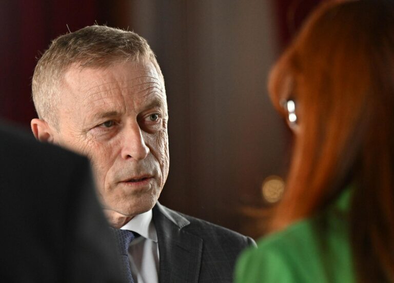 “Če je zadevo pri Izraelcih naročila SDS, gre pač za legitimno razkrivanje lumparij političnih nasprotnikov” – Žiga Turk takole “demantiral” predsednika ustavnega sodišča Roka Čeferina