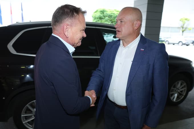 (VIDEO) “Nimam pooblastila, da vam odgovorim”- Franc Kangler (še) nima pooblastila