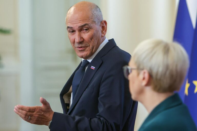 “Bil je izjemno korekten” – Pirc Musarjeva o pogovoru na štiri oči z Janezom Janšo in kritikah z leve zaradi sprejema za vlado