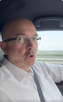 “Konec zajebancije” – V (proti) referendumsko kampanjo glede preiskovalnih komisij se je vključil tudi šef Ukoma NeuroVirtu- Sebastjan Jeretič