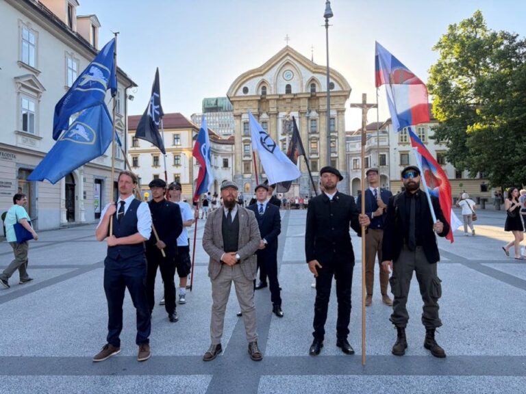 (VIDEO) Kdo so “stražarji”, ki so včeraj na Paradi ponosa na Kongresnem trgu “izganjali demone”
