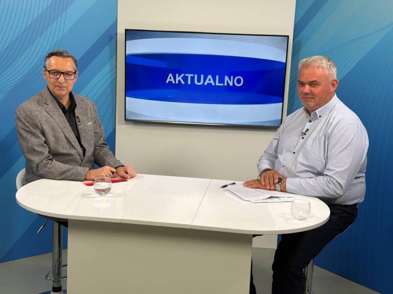 (VIDEO) “Prej političnega efekta ne bi bilo. Sedaj sem državni sekretar pri ministru, ki je predsednik stranke” – NSi “ne da” državnega sekretarja Damjana Jaklina