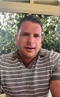 (VIDEO) “Resni.ca ni prišla v parlament zaradi tega človek”- Poglejte kako je Stevanović “prekrižal” Mijiča?