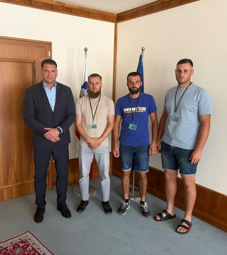 “To so Amel, Husein in Suljo” – Zoran Stevanović “o problemu zaradi katerega so ga pojedli mediji, pojedel ga je celo lasten PR”
