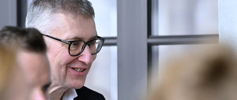 Andrej Ribič odstopil, napovedana tiskovna konferenca šefa SDH-ja Žige Debeljaka očitno preklicana