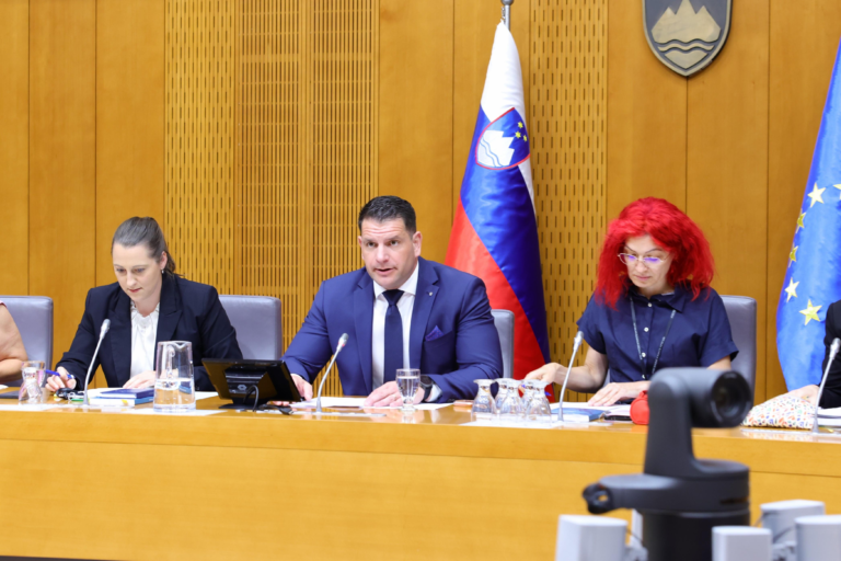(VIDEO) O parlamentarni preiskavi afere Black Cube ponovno v petek