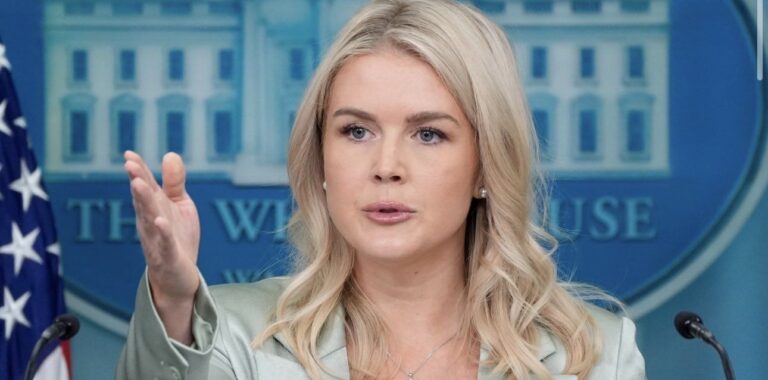 Šokantno: “Naša čudovita tiskovna predstavnica Bele hiše Karoline Leavitt bo konec meseca zapustila svoj položaj”- Donald Trup naznanil odhod “ene najbolj zaupanja vrednih sodelavk”