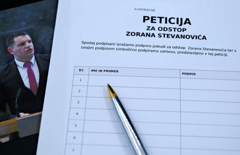 “Black Cube deluje”: Miha Brejc končal akcijo “Stevo go home” – Podpornik Stevanovića Aleksander Repić pognal kontra peticijo “Stevo ostaja”