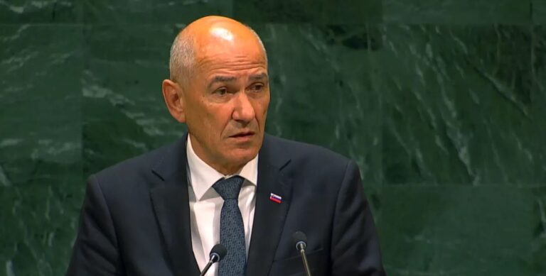 (VIDEO) “Trpljenje civilistov je tragično in ga je treba obravnavati, vendar nikoli ne more upravičiti terorizma ali doseganja političnih ciljev z nasiljem” – Janša v OZN tudi o Gazi in Palestini