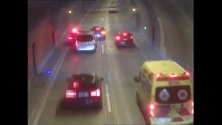 (VIDEO) Objava posnetkov nesreče Pirc Musarjeve brez dela, ki bi pojasnil zakaj se je konvoj ustavil?