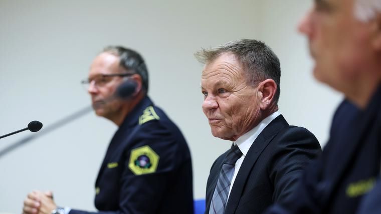 Matoz: Razlog za preverbo izrednih naturalizacij ruskih državljanov ni prijateljica Pirc Musrajeve Krivolucka