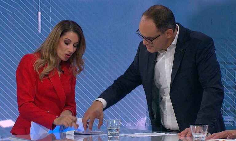 Tarča o “političnem oktoberfestu”: Eriki sinoči ni uspelo izvedeti, kdo je Tei Košir, v zameno za poslanski mandat, “ponudil službo” pri ministru Vrtovcu?