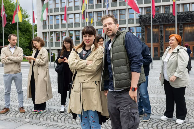 (VIDEO) Inštituta 8. marec Nike Kovač in iniciativa Glas ljudstva Jaše Jenulla nad referendume z žurom na Trgu republike